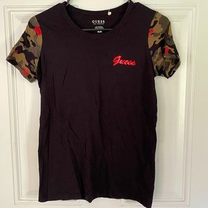 Guess t shirt